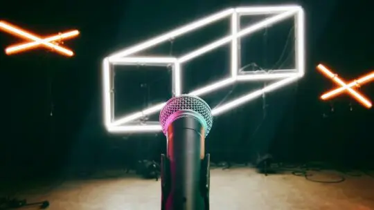 Malik Bentalha revient avec un nouveau spectacle explosif à Toulouse en 2025