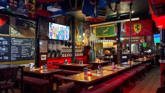 Où regarder le rugby en direct à Toulouse : bars HD 2026