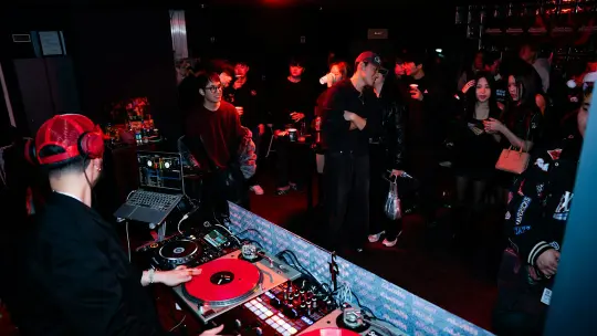 Bars & soirées K-pop à Toulouse 2026 : DJ sets, horaires